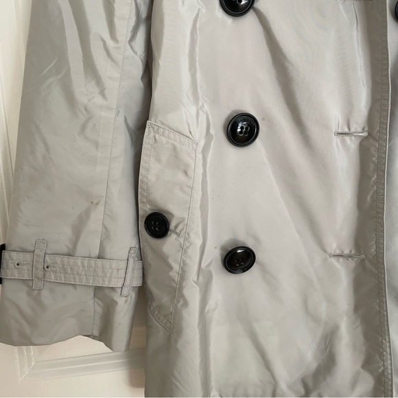 Burberry Brit Trench Coat, Size 6 - Picture 3 of 10
